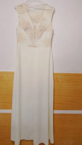 Vestido de Noiva Tamanho M. Cor Champanhe