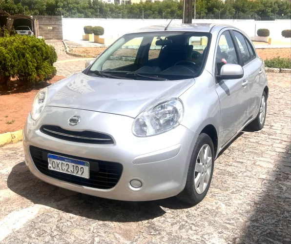 Nissan March SV 1.6 16V Flex Fuel 2013