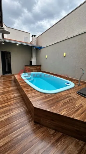 Casa com 3 Dormitórios, Piscina e Churrasqueira
