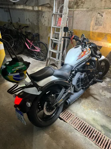 Kawasaki Vulcan Branca 2018