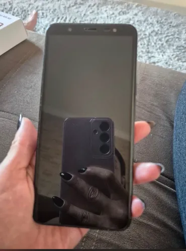 Samsung J8 Novo