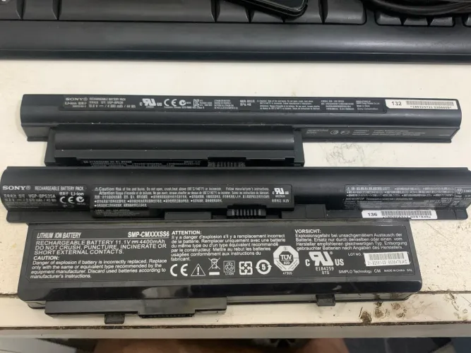 Título: Lote com 3 Baterias de Notebook Sony Vaio e STI