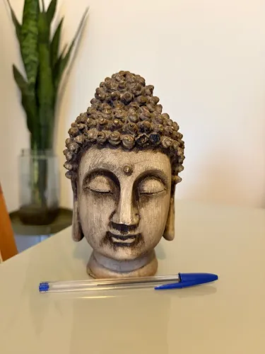 Escultura cabeça de Buda