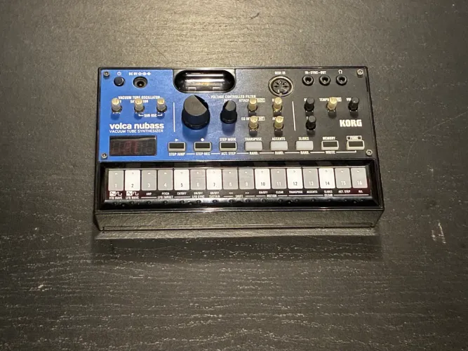 Korg Volca Nubass
