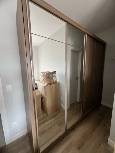 Guarda-roupa casal 2,65m com espelhos - Bem conservado