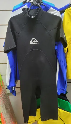 Roupa de borracha quiksilver