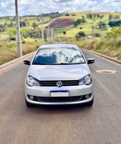 Volkswagen Polo 1.6 Mi/s.ouro 1.6 MI Tot.flex 8V 5P 2014
