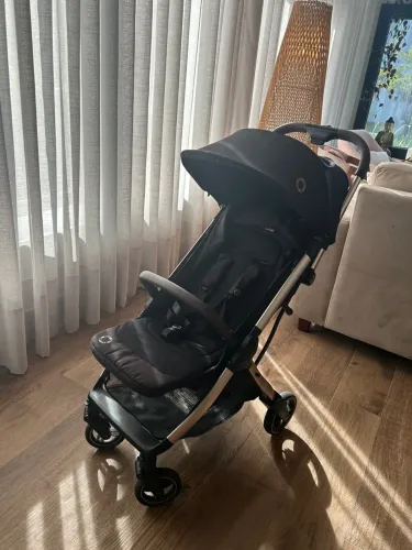 Carrinho de bebê EVA - Máxi Cosi