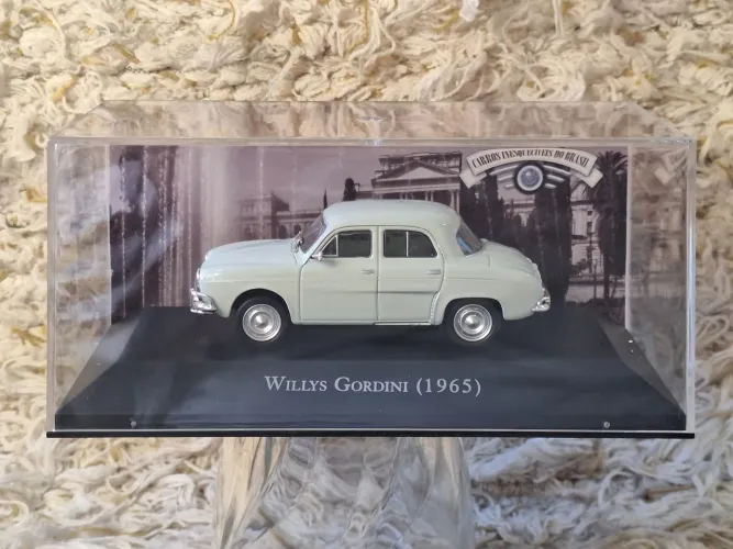 Miniatura Willys Gordini 1965 - Carros Inesquecíveis do Brasil