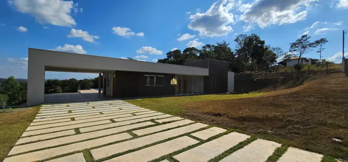 Sítio de Luxo à Venda no Condomínio Nossa Fazenda em Esmeraldas - 5.000m²