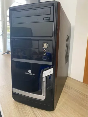 Gabinete com placa amd e fonte (retirar peças/ não da imagem)