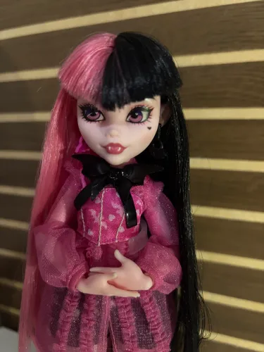 Draculaura G3, MONSTER HIGH COMPLETA