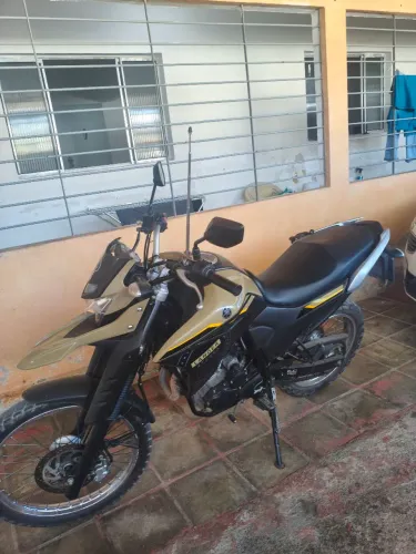 Vendo Lander 2024 nova