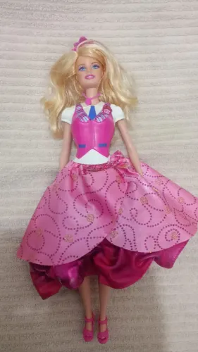 Barbie Blair do filme Escola de Princesas
