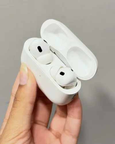 AirPods Pro 2 originais com AppleCare+ até Janeiro de 2027