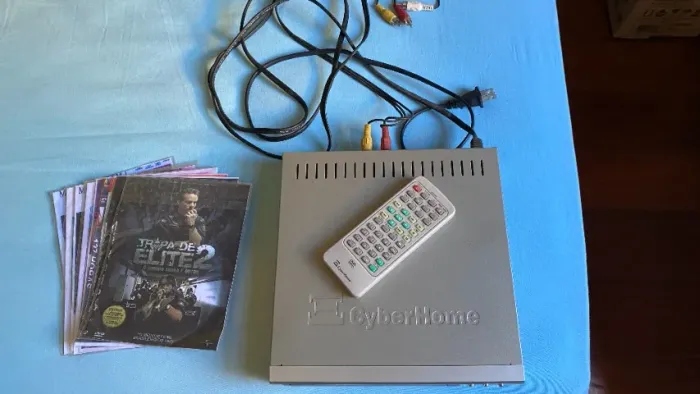 DVD Player CyberHome - em excelente estado.