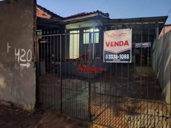 CASA Á VENDA NO JARDIM BANDEIRANTES