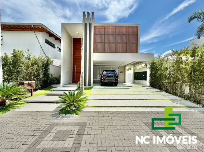 Casa de alto padrão à venda no Condomínio Costa Nova - Caraguatatuba