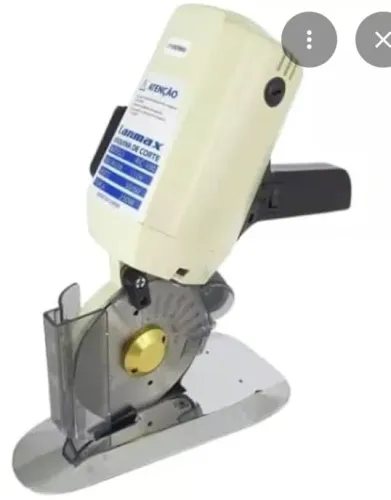 Maquina de corte de tecido