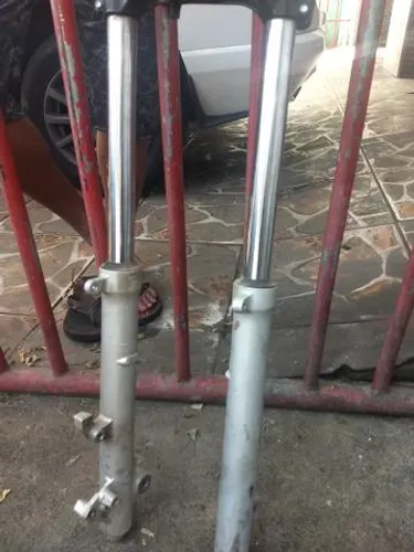 Par de bengala ou canela da XRE 190
