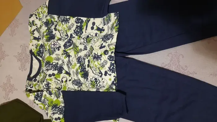 Pijama infantil aflanellado tam.M. Novo. 45,00