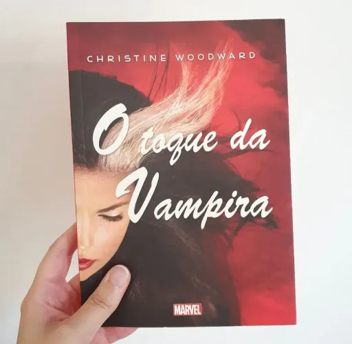 Livro O Toque da Vampira Christine Woodward