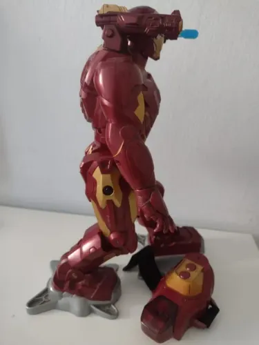Boneco Hasbro 2009 Iron Man, Usado, com controle - não funciona