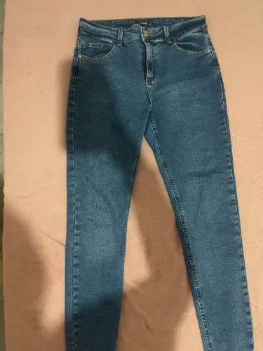 Calça jane skinny tam 42.