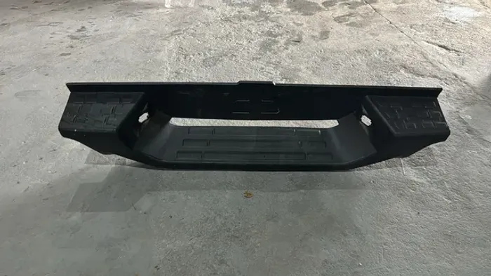 Pisante para-choque traseiro s10