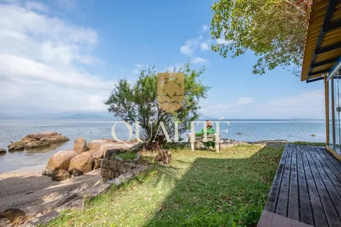 Casa a Venda Frente Mar no Ribeirão da Ilha 2.400m² 7 dormitórios R$4.000.000,00