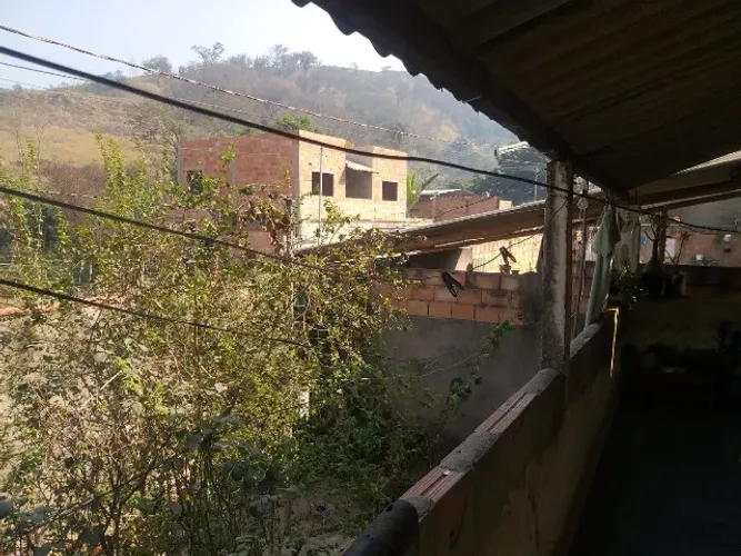 Brasiléia/Betim - Casa simples a vista