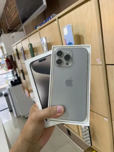 iPhone 15 pro max natural titanium