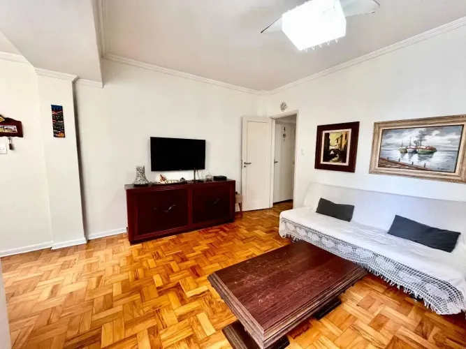 Apartamento á venda 2 quartos no Gonzaga, em Santos