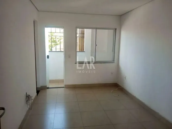 Casa à venda, 7 quartos, 3 suítes, 2 vagas, Sagrada Família - Belo Horizonte/MG