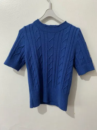 Blusa de tricô azul - tamanho P