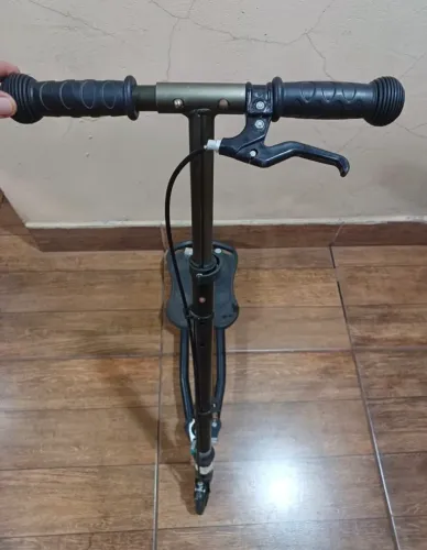 Vendo  1 patinete ski frog articulado de 3 rodas 