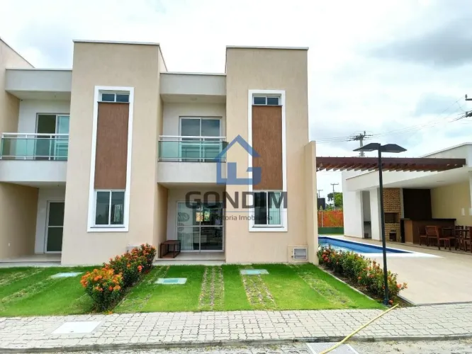 CASA DULPEX EM CONDOMINIO FECHADO NO AQUIRAZ