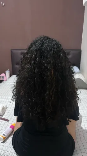 Mega hair cacheado