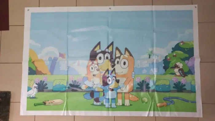 ? Decoração de Festa Infantil - Tema Bluey totens  em MDF  + Banner Personalizado