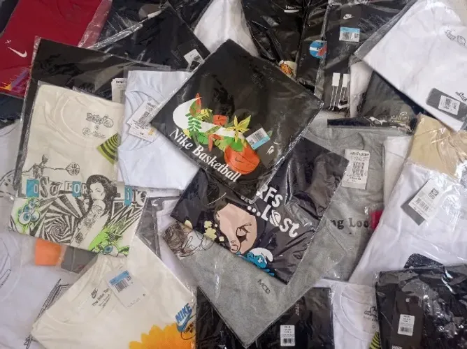 Pacote com 10 Camisetas de Marca em Atacado