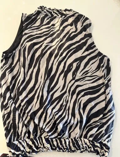Blusa feminina zebrada