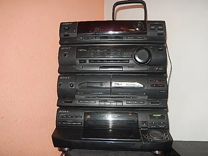 Som Marca Sony Modelo LBT-N555 AV com Defeito para tirar peça