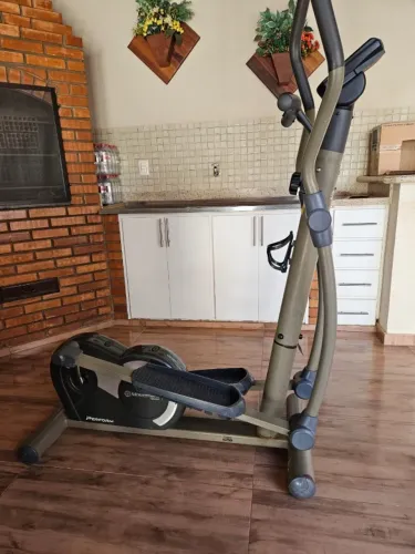 Elíptico semi profissional 