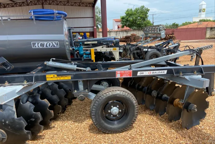 Grade intermediária 14x28