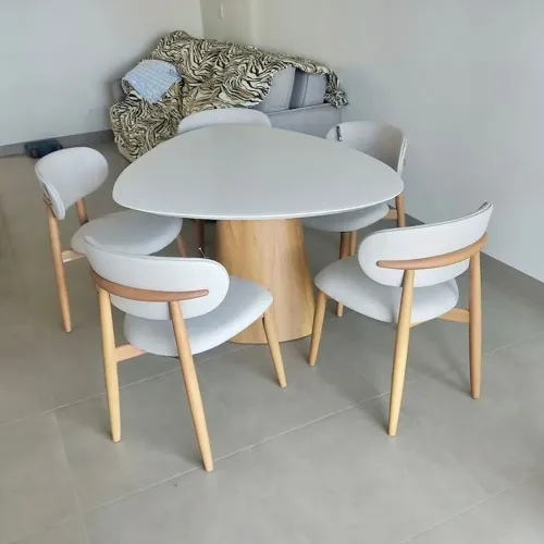 Mesa de Jantar Triangular 6 Lugares
