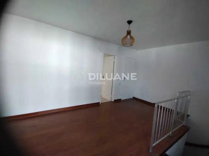 Apartamento - Padrão / Residencial / Glória