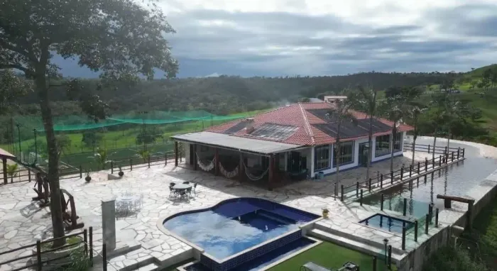 Fazenda de Luxo em Pirinoplolis 36 alq. Sede muito boa 13 milhões.