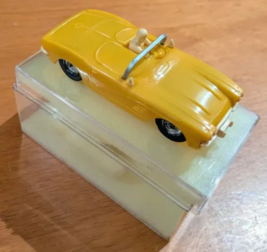 Autorama Carro Corvete Amarelo ORIGINAL da Estrela - Completo e Impecável