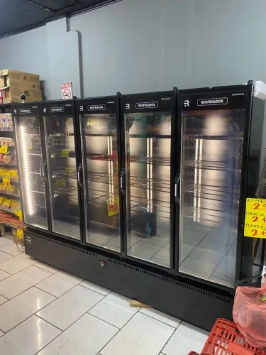 Auto Serviço Refrimate 5 Portas All Black NOVO 0 a 7 Graus Balcão Expositor Refrigerado 