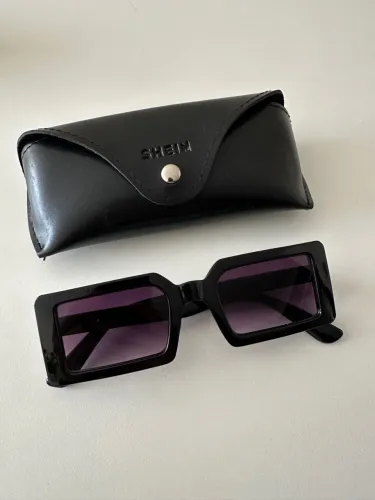 Óculos de sol Shein novo - Design moderno